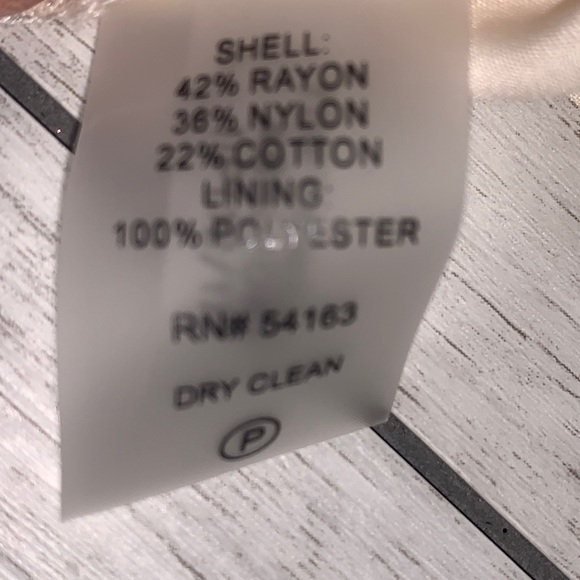 Tommy Hilfiger Cream Lace Dress Size 6 NWT - Picture 4 of 4